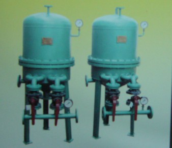 山東(dong)酸堿微(wei)孔陶瓷(ci)精密過(guo)濾器